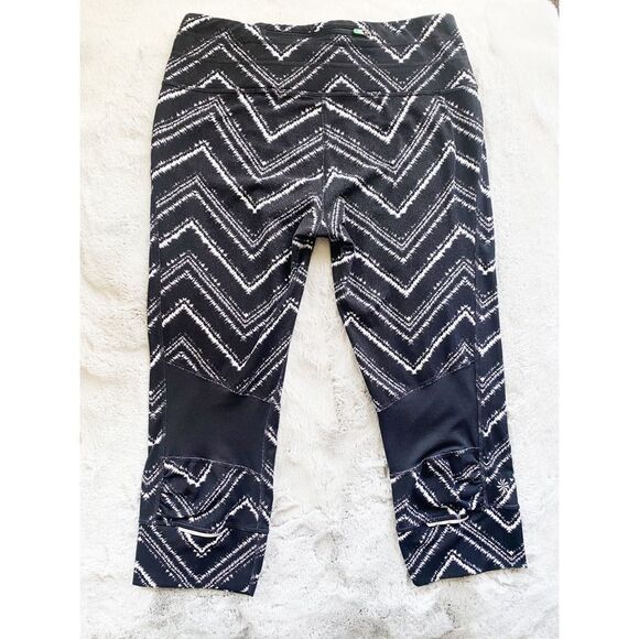 ***CLEARANCE***Athleta Black and White Print Cropped Joggers - Size M - Picture 4 of 6